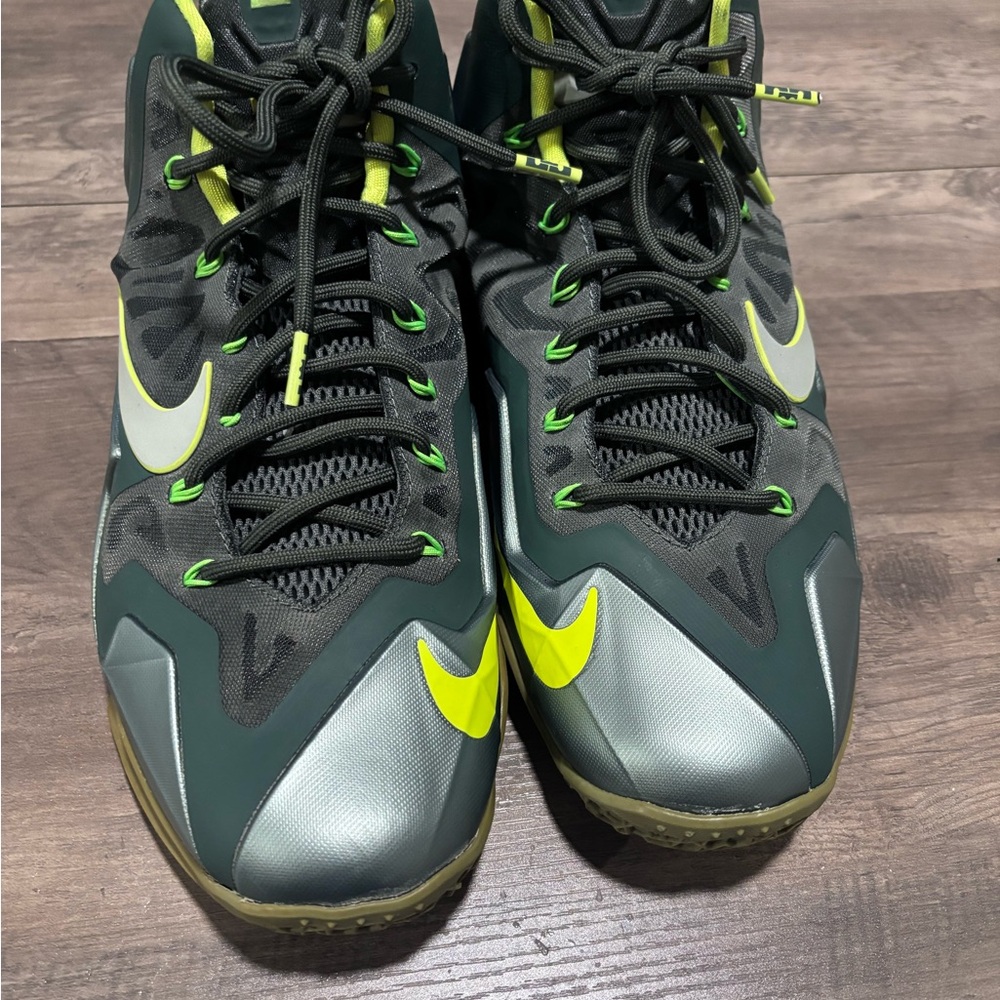 Nike LeBron XI 11 Dunkman Men’s Size 10.5